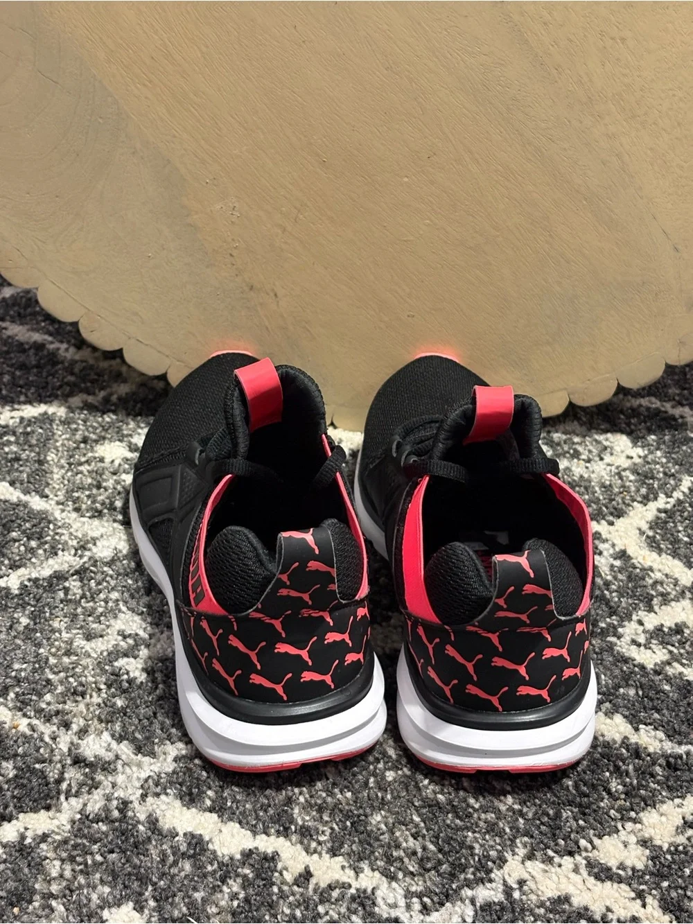 PUMA Enzo 2 High Top Youth 6C/Women's 7.5 Black Pink Running Shoes